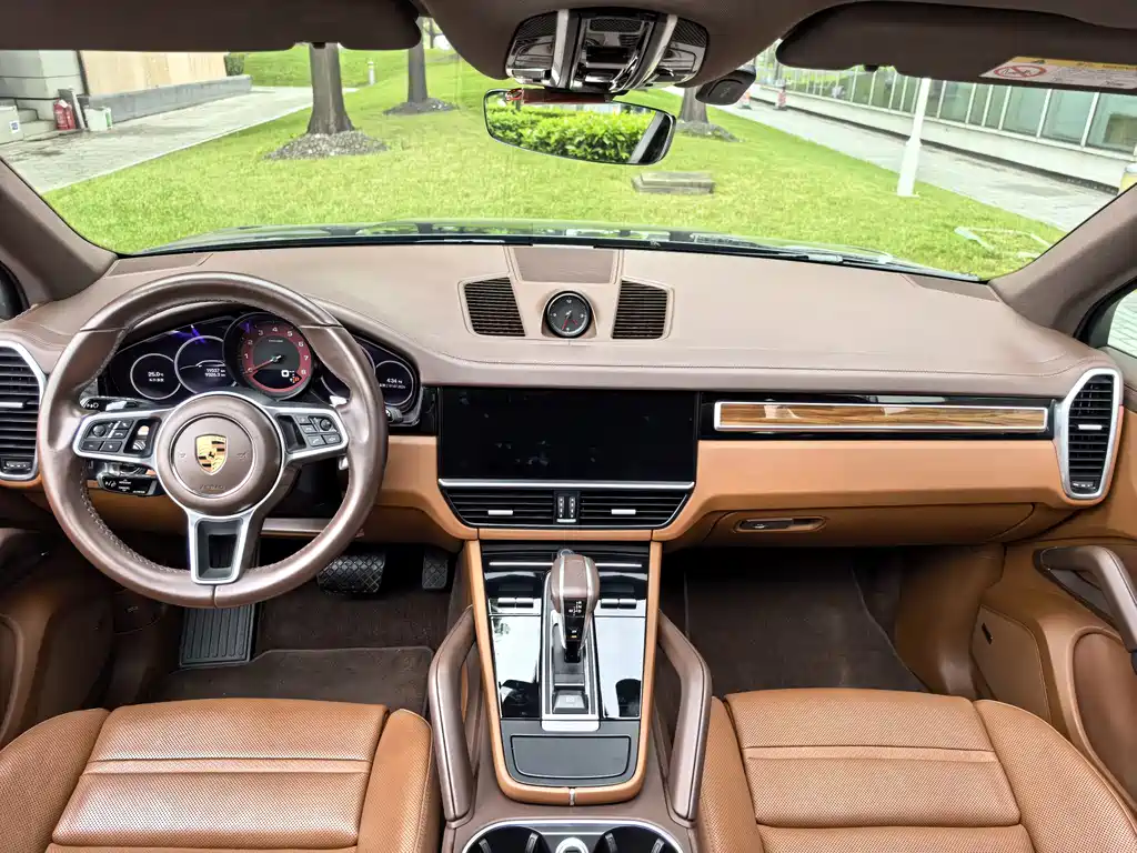 Porsche Cayenne 2023 — фото 25