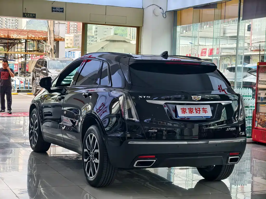 Cadillac XT5 2024 — фото 9