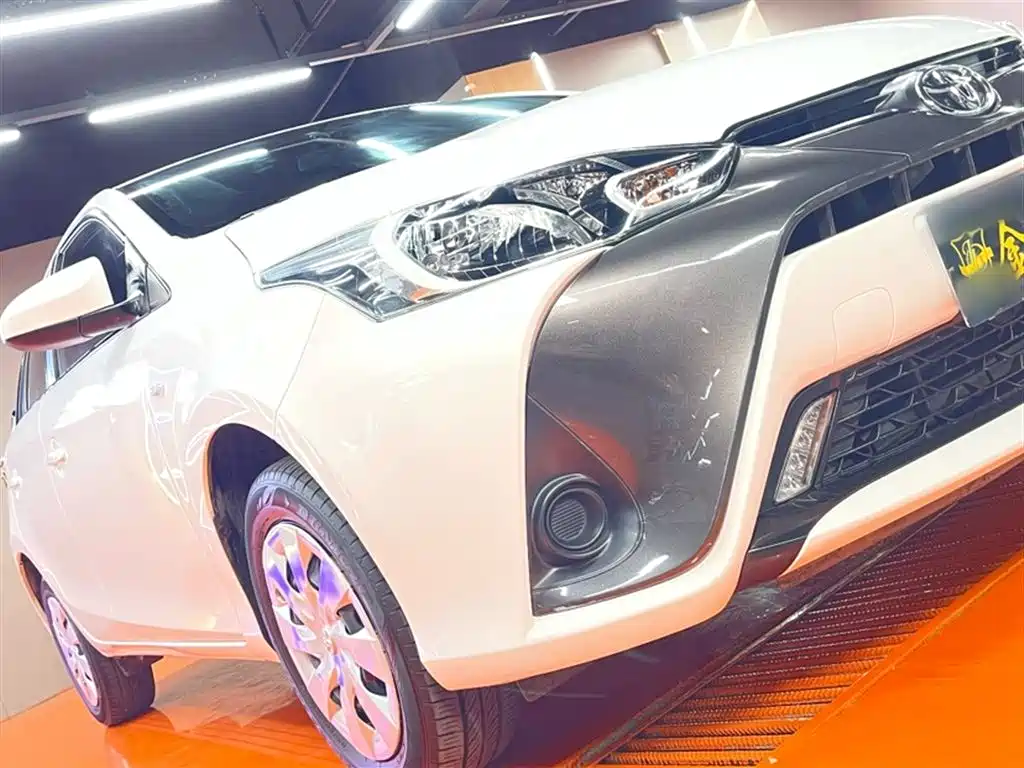 Toyota Yaris L 2020 — фото 13