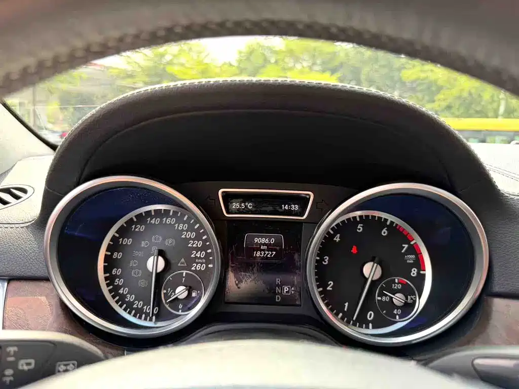 Mercedes-Benz GL-Class 2015 — фото 14