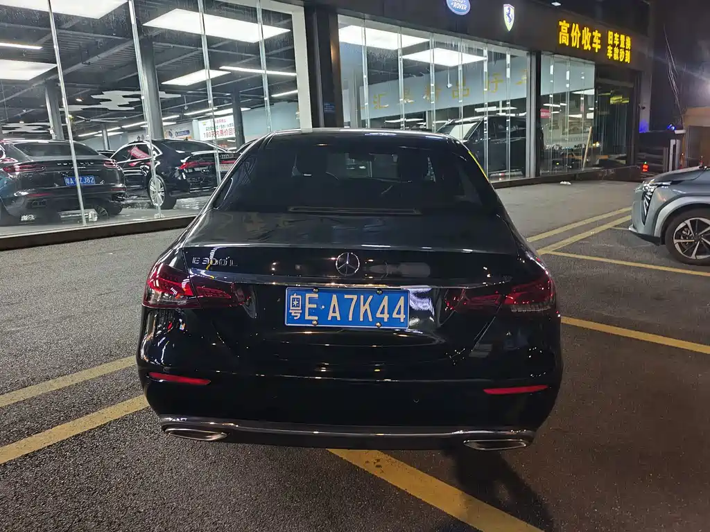 Mercedes-Benz E-Class 2022