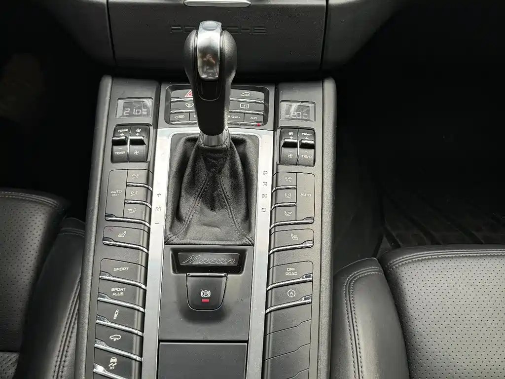 Porsche Macan 2015 — фото 12
