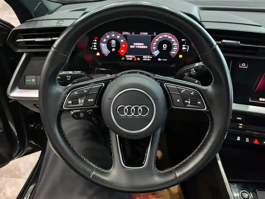 Audi A3 2023 — фото 15