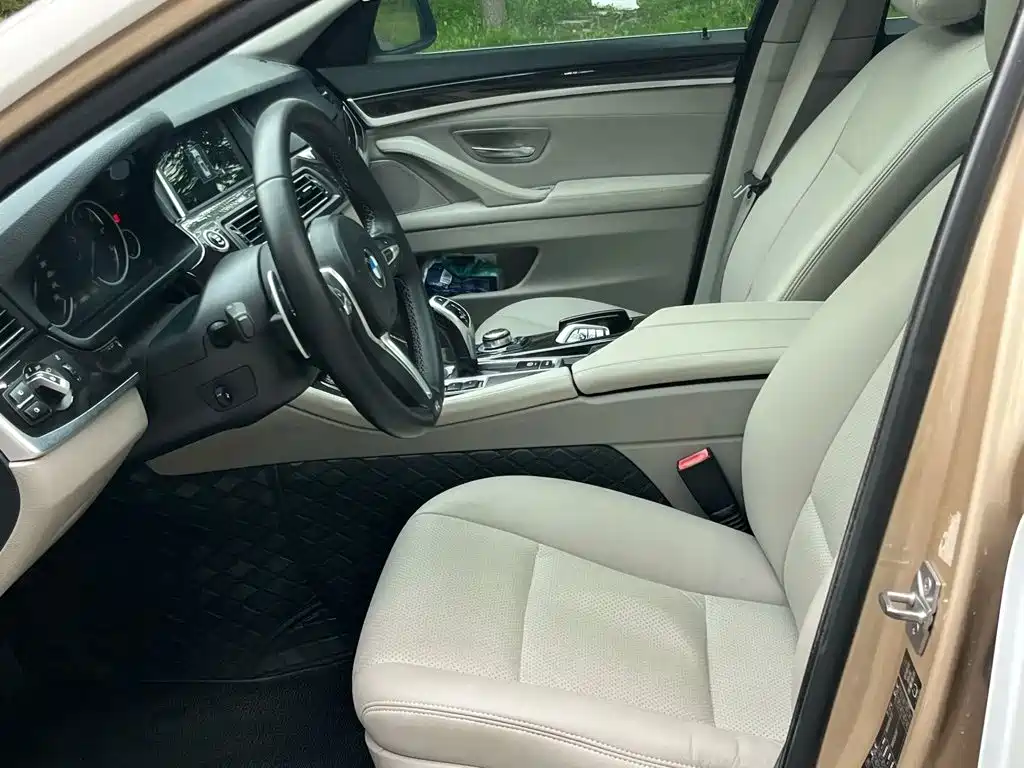 BMW 5 Series 2011