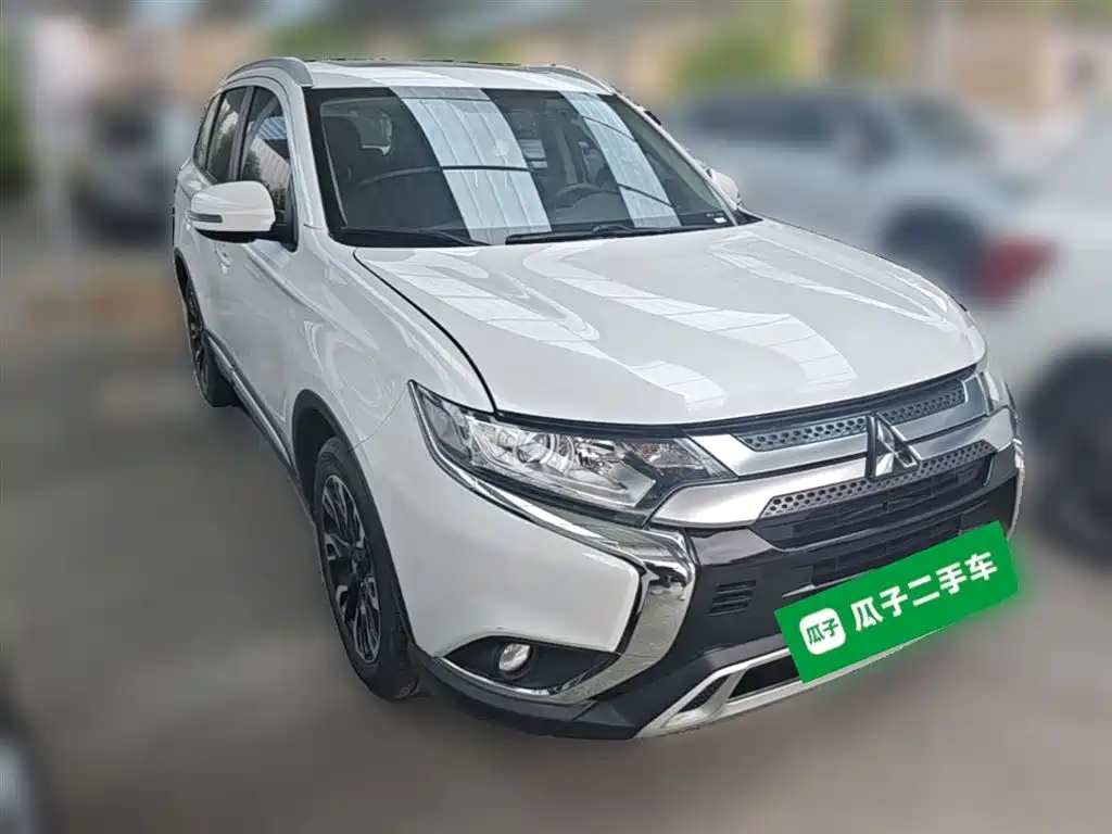 Mitsubishi Outlander 2020 — фото 7