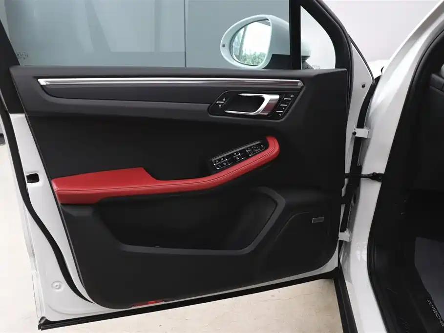 Porsche Macan 2020 — фото 10