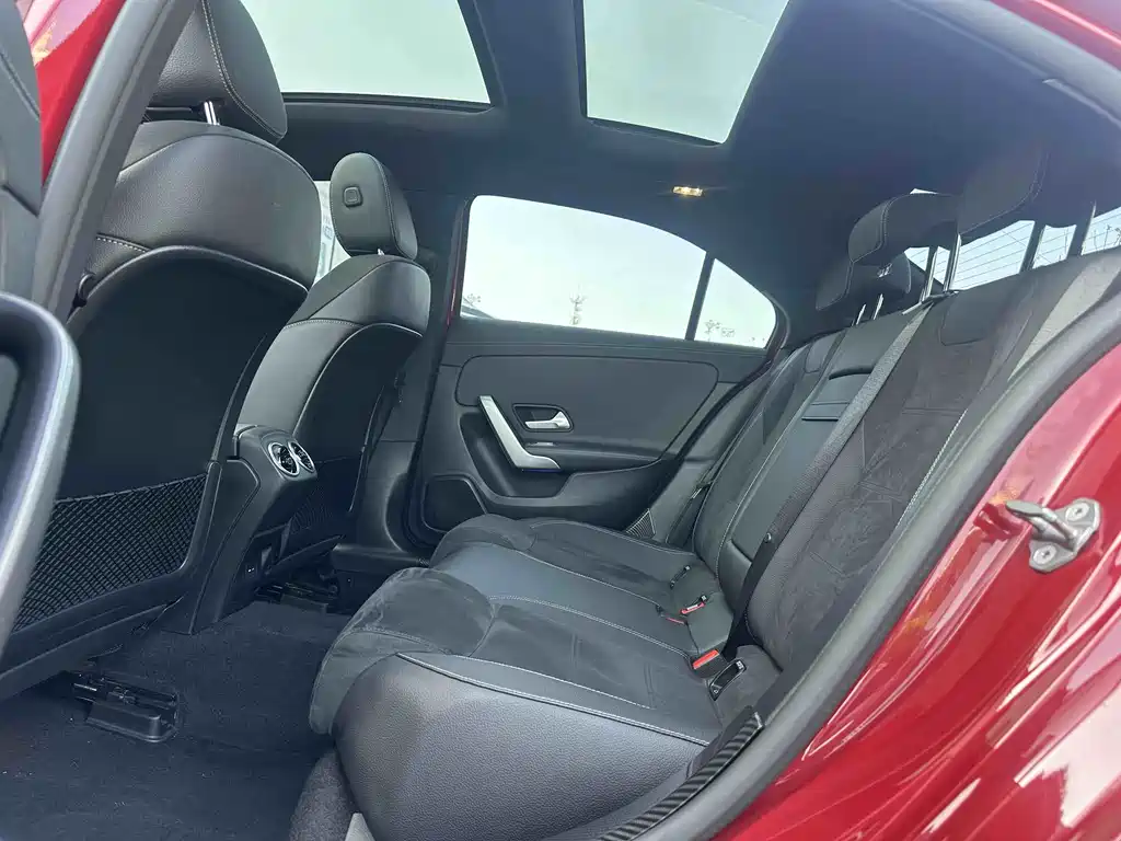 Mercedes-Benz A-Class 2020 — фото 9
