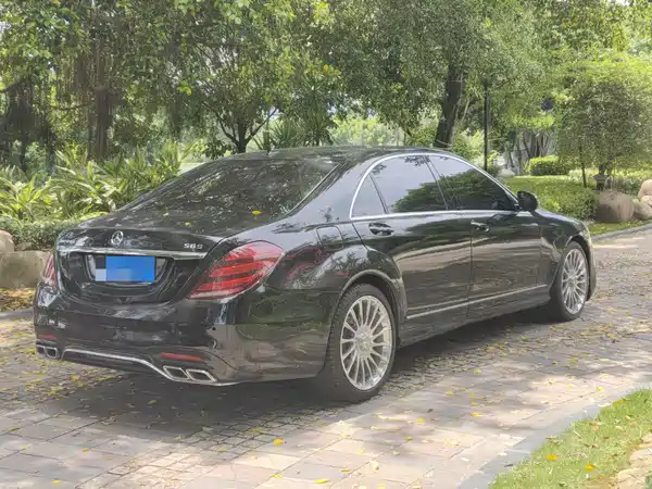 Mercedes-Benz S-Class 2012