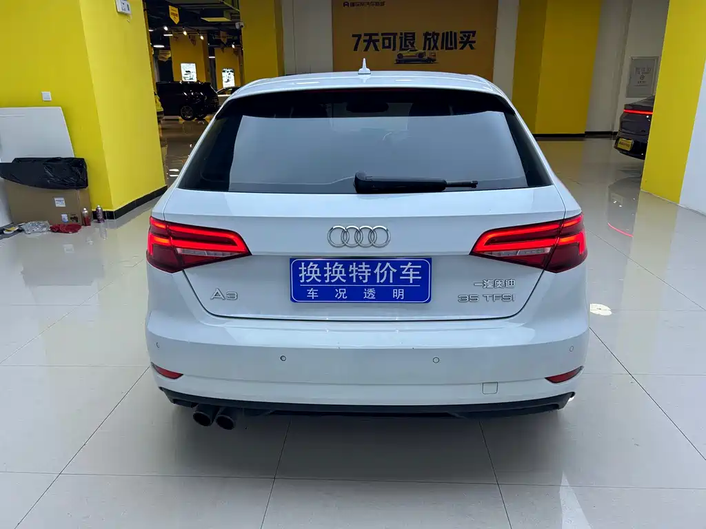 Audi A3 2018 — фото 13