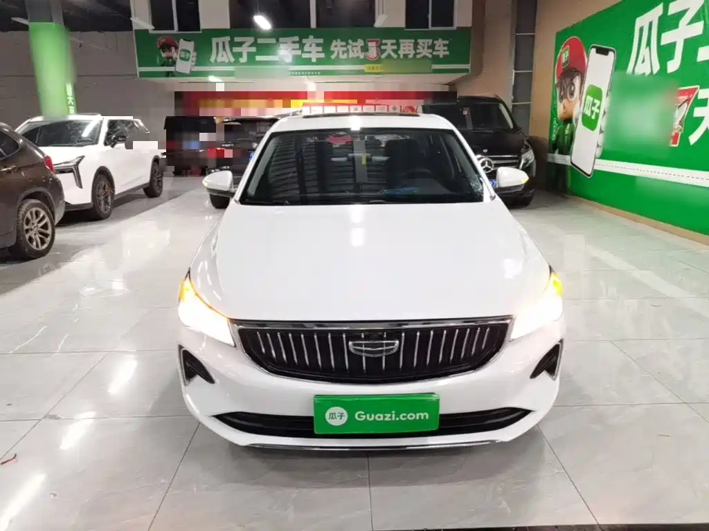 Geely Emgrand 2023
