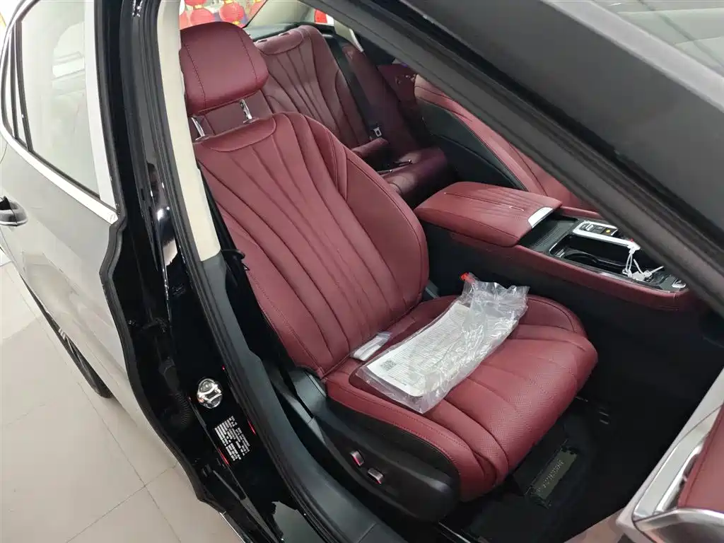 Hongqi H5 PHEV 2025 — фото 25