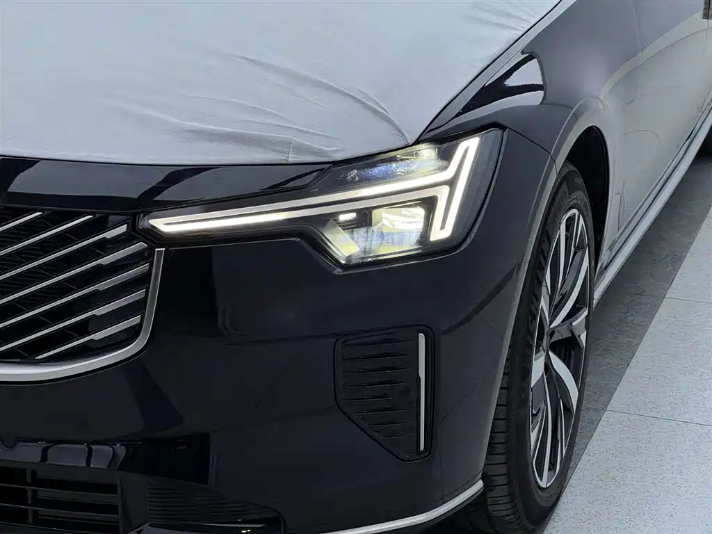 Volvo S90 — фото 5