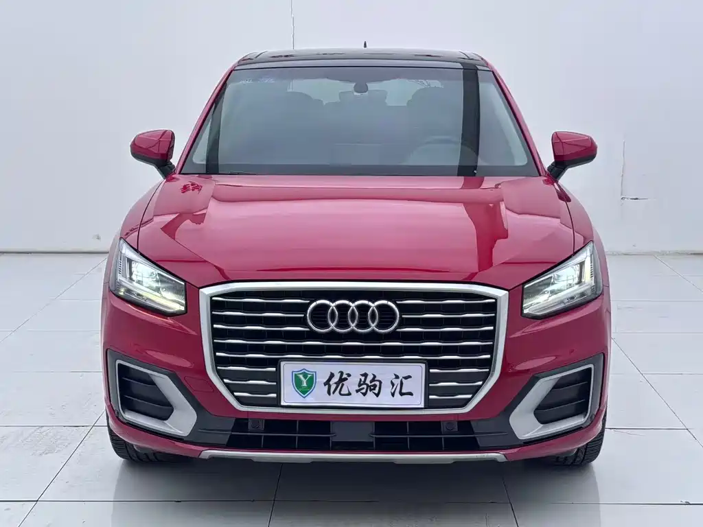 Audi Q2L 2019 — фото 3