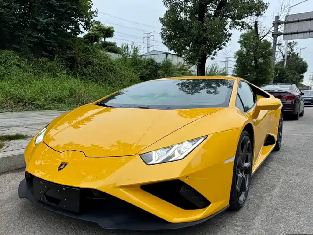 Lamborghini Huracán 2021