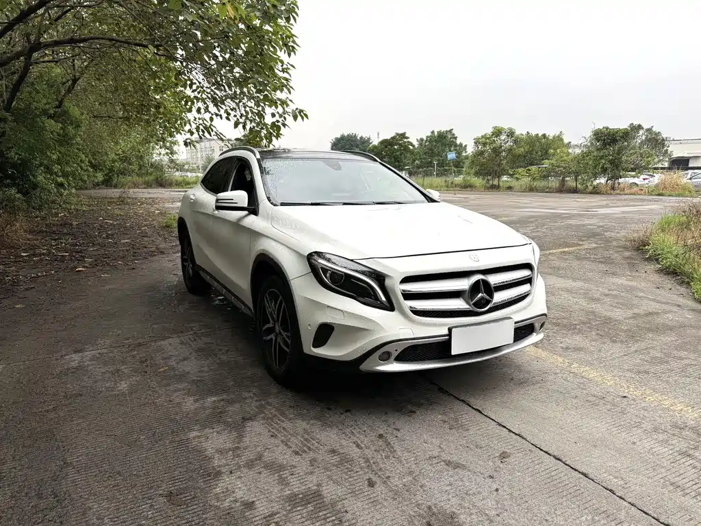 Mercedes-Benz GLA 2016