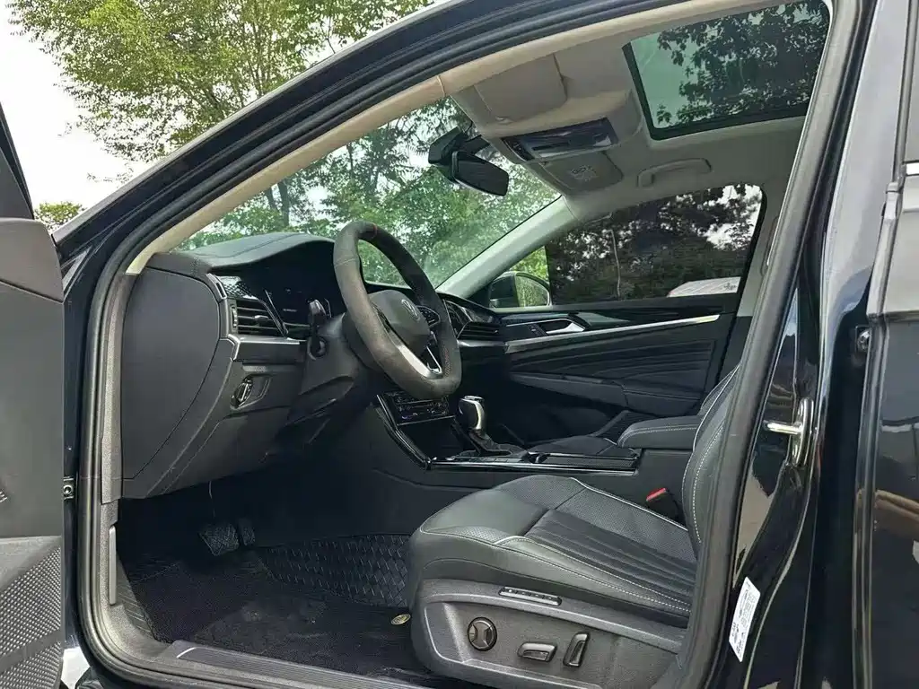 Volkswagen Passat 2024