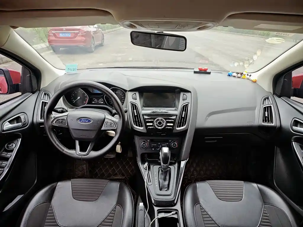 Ford Focus 2016 — фото 8