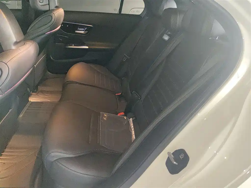 Mercedes-Benz C-Class 2023 — фото 13
