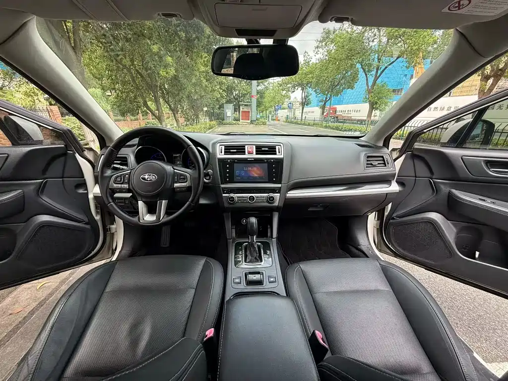 Subaru Outback 2015 — фото 8
