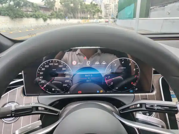 Mercedes-Benz E-Class 2025