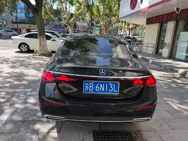 Mercedes-Benz E-Class 2025