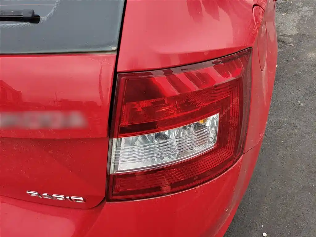 Skoda Rapid Spaceback 2015 — фото 24
