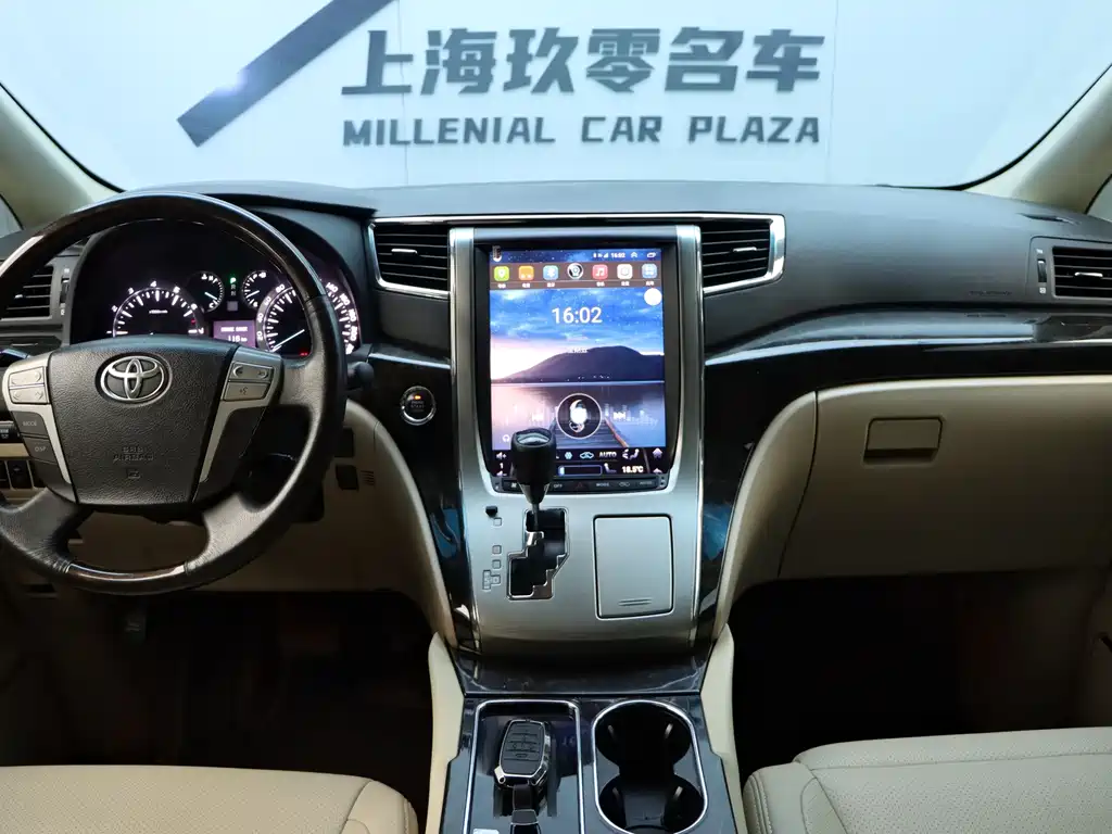 Toyota Alphard 2015 — фото 10