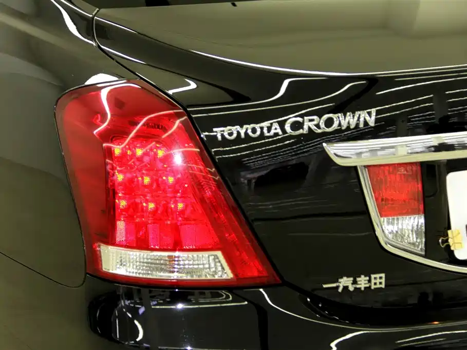 Toyota Crown 2013 — фото 35