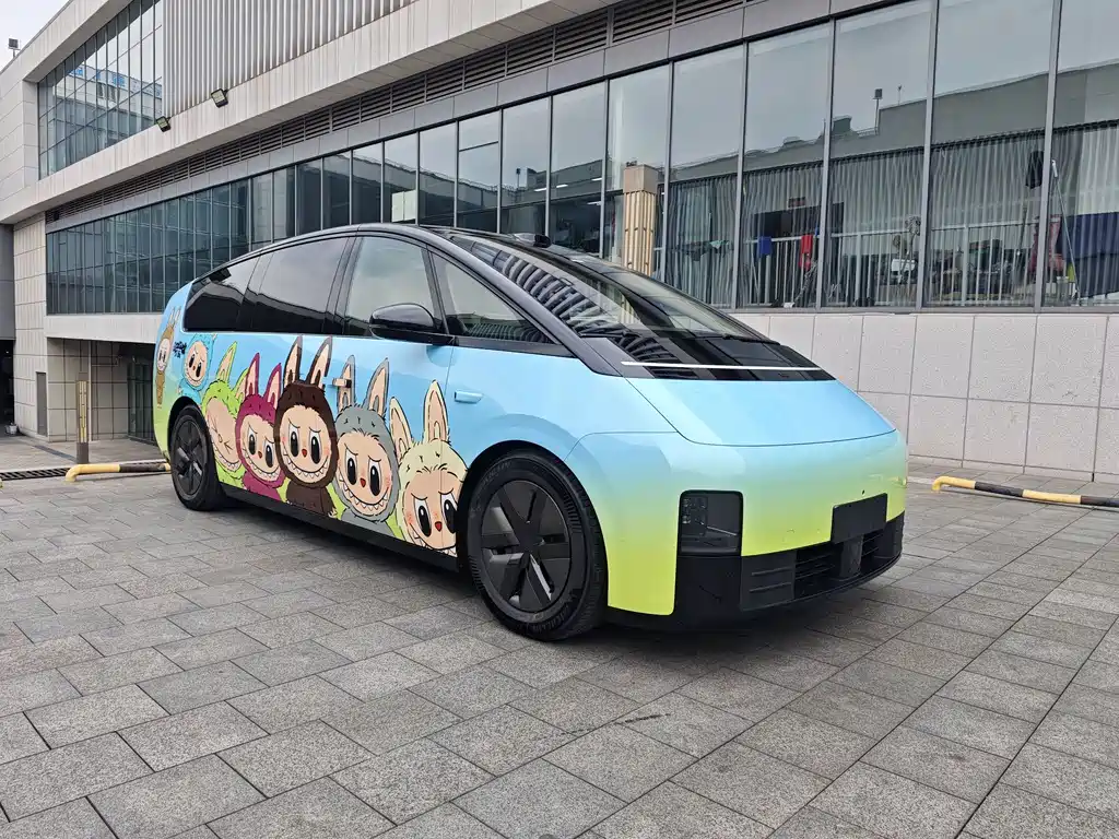 Li Auto Li MEGA 2025