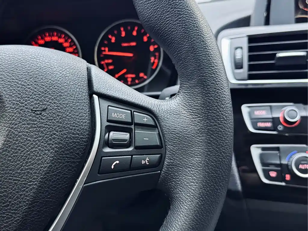 BMW 1 Series 2016 — фото 20