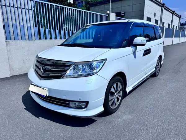 Honda Elysion 2012
