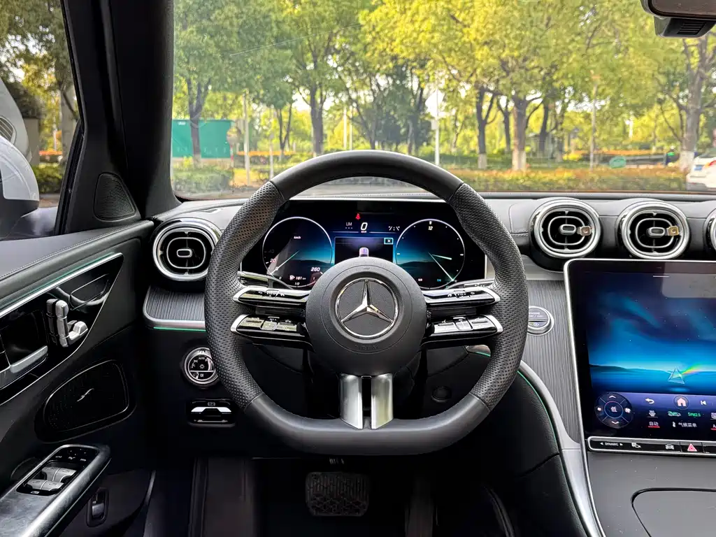 Mercedes-Benz C-Class 2024 — фото 7