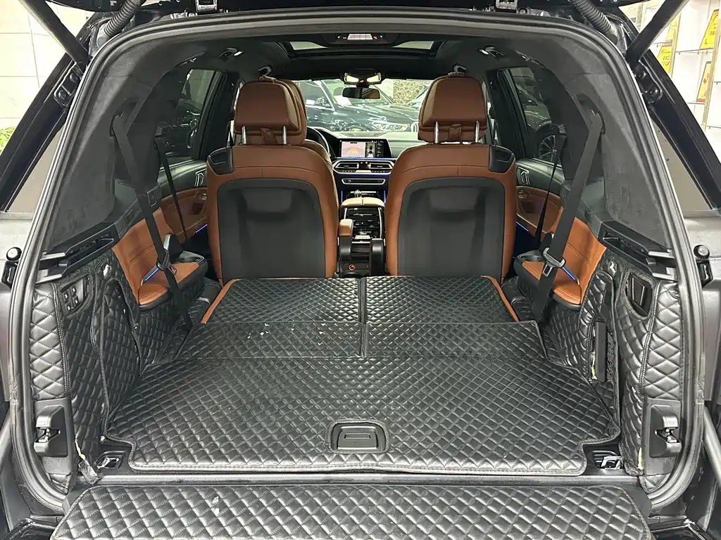 BMW X7 2022 — фото 24