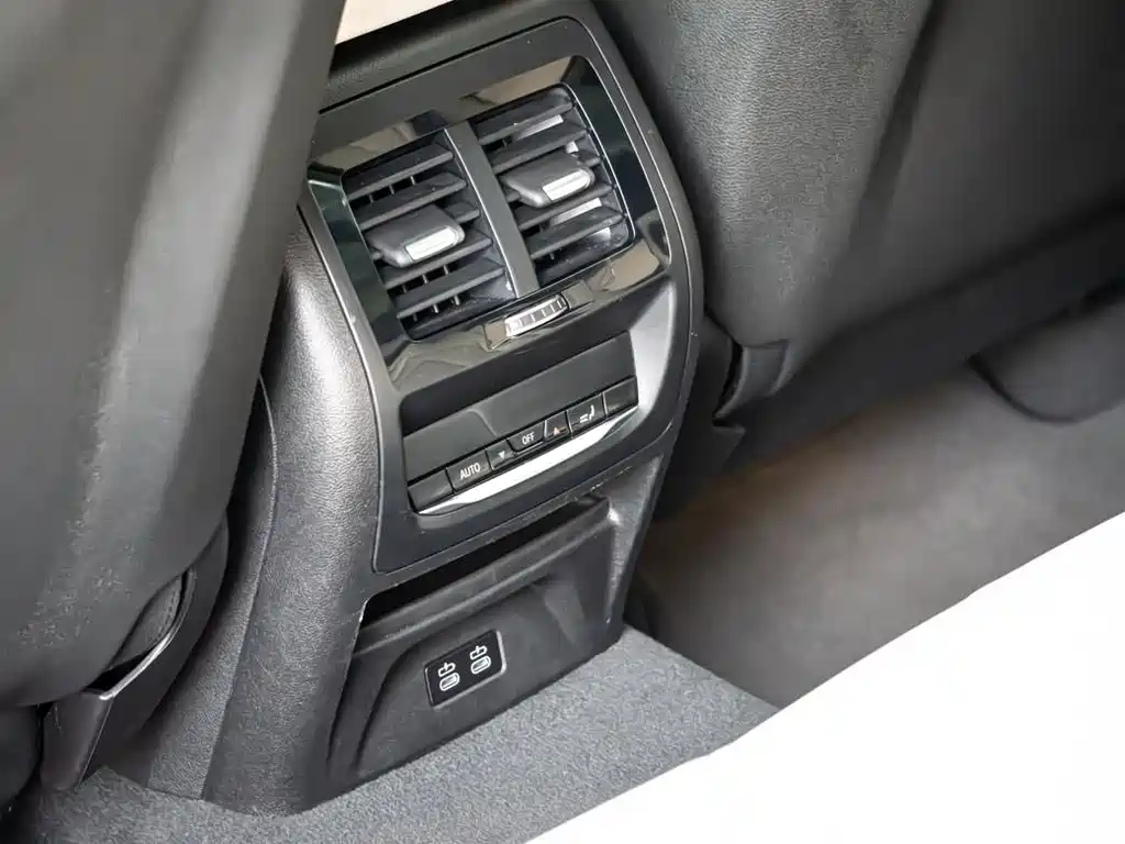 BMW X3 M 2020 — фото 14
