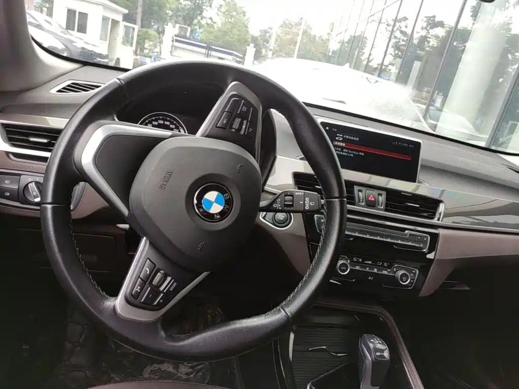 BMW X1 New Energy 2019 — фото 3