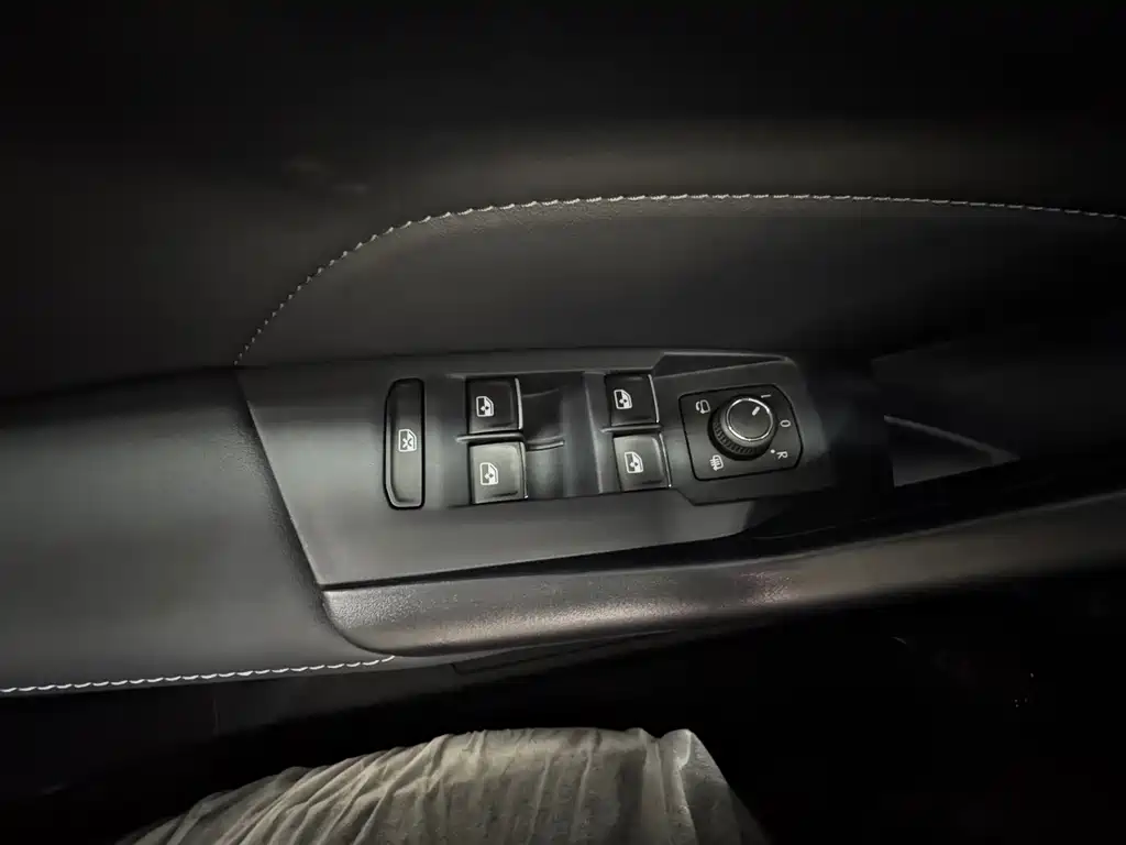 Volkswagen Tharu — фото 10