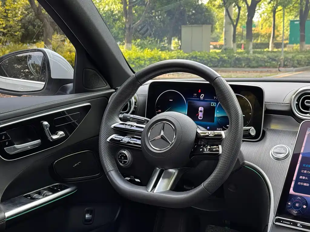 Mercedes-Benz C-Class 2024 — фото 11