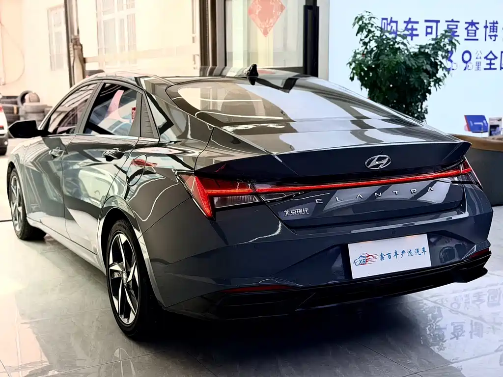Hyundai Elantra 2022 — фото 10