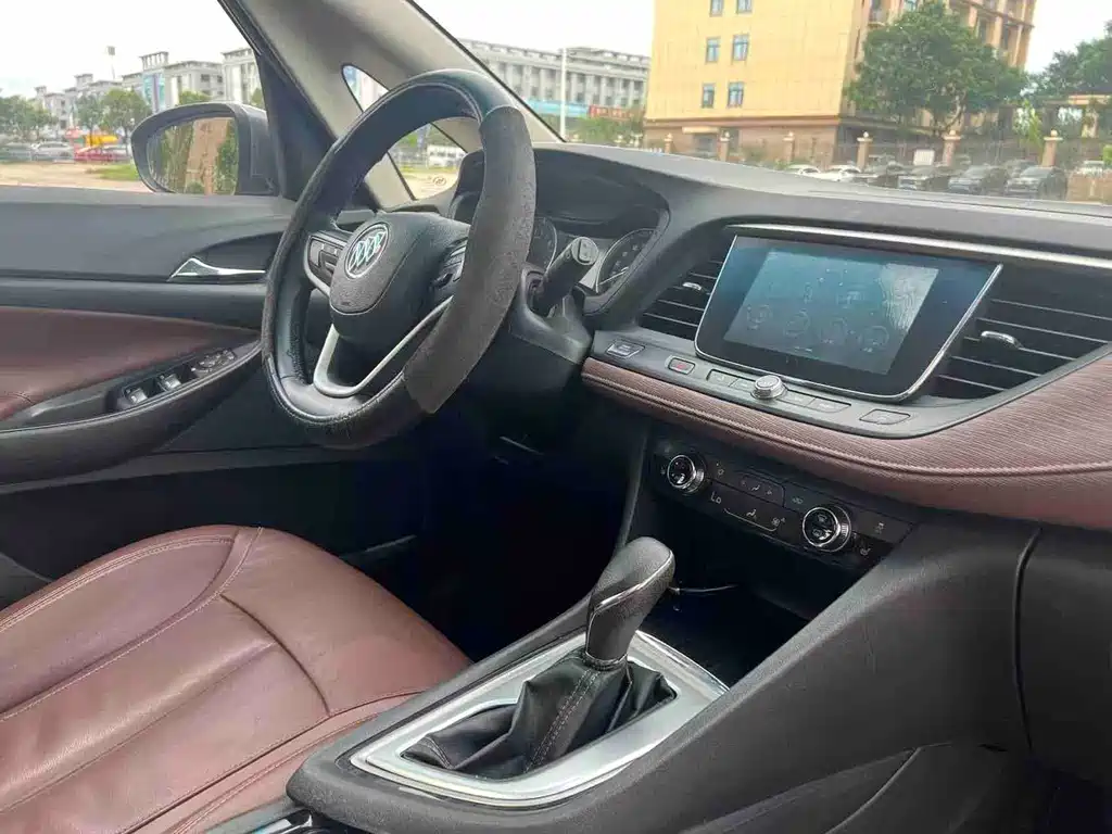 Buick GL6 2017 — фото 20