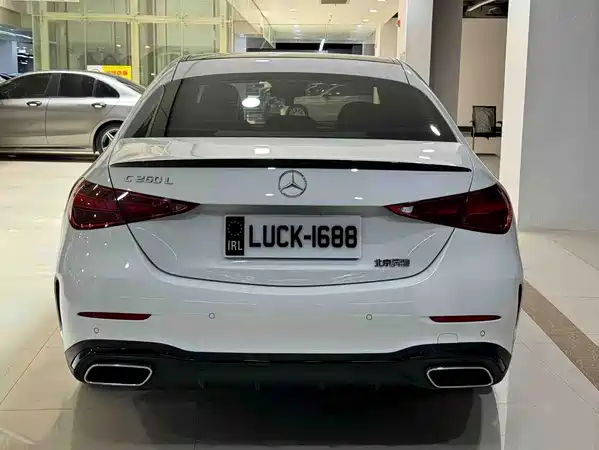 Mercedes-Benz C-Class 2024