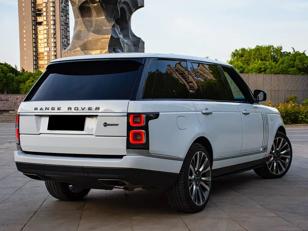 Land Rover Range Rover 2022 — фото 8