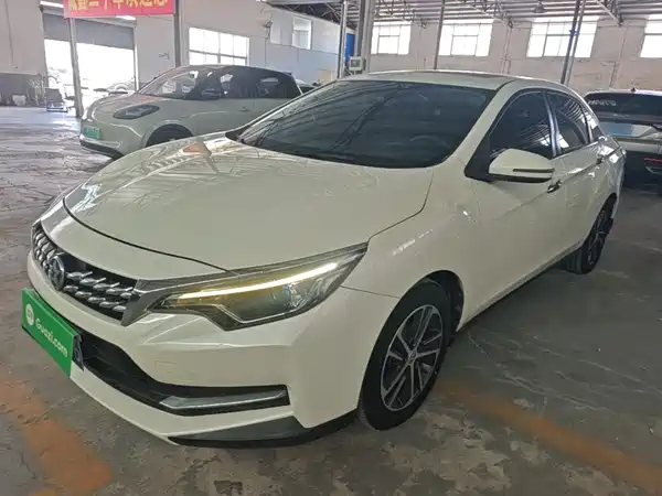 Venucia D60 2017