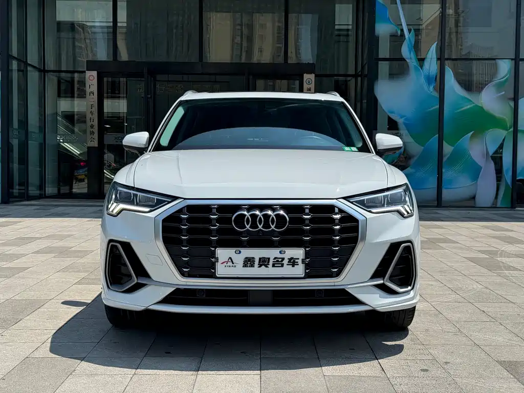 Audi Q3 2019 — фото 2