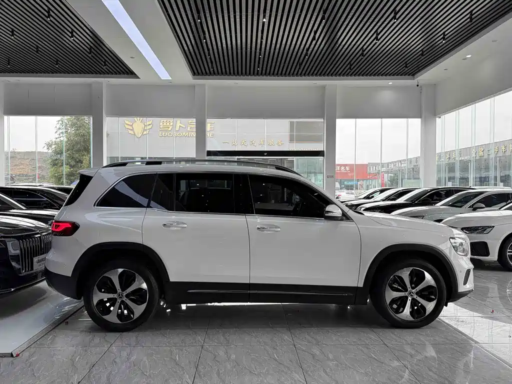 Mercedes-Benz GLB 2023 — фото 7
