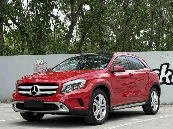 Mercedes-Benz GLA 2015