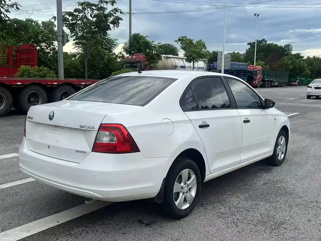 Skoda Rapid 2013