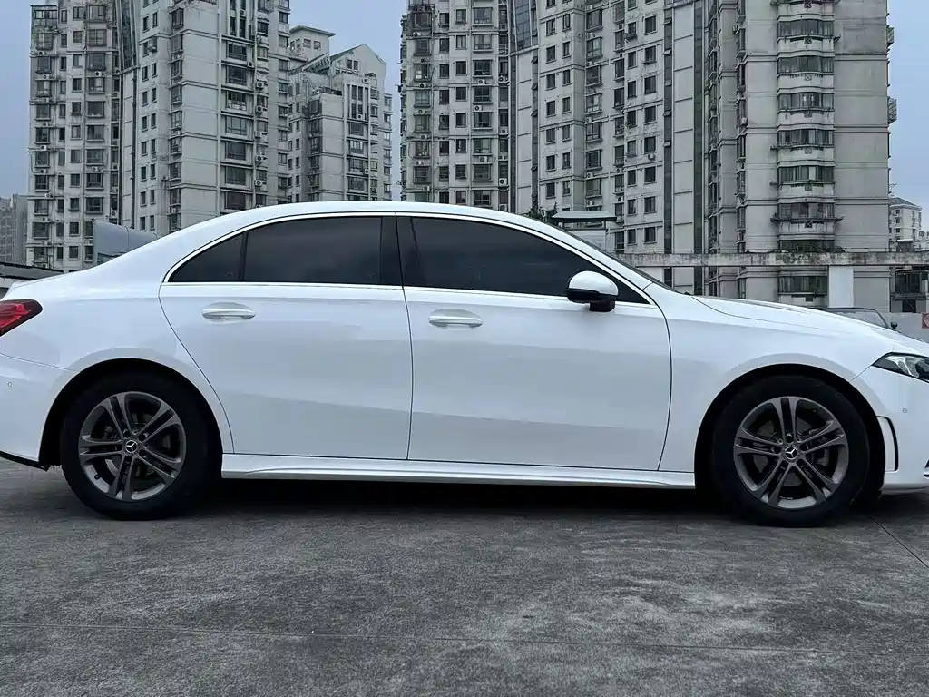 Mercedes-Benz A-Class 2021 — фото 12