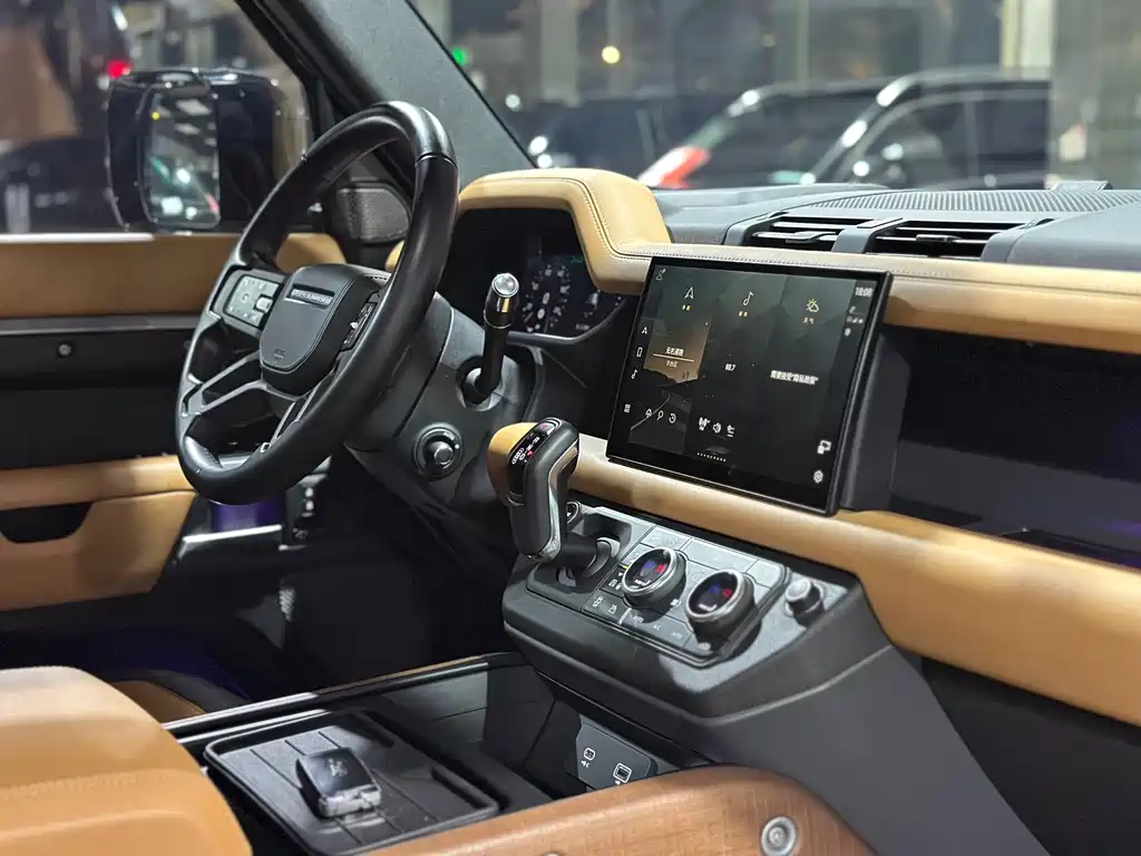 Land Rover Defender 2022 — фото 43