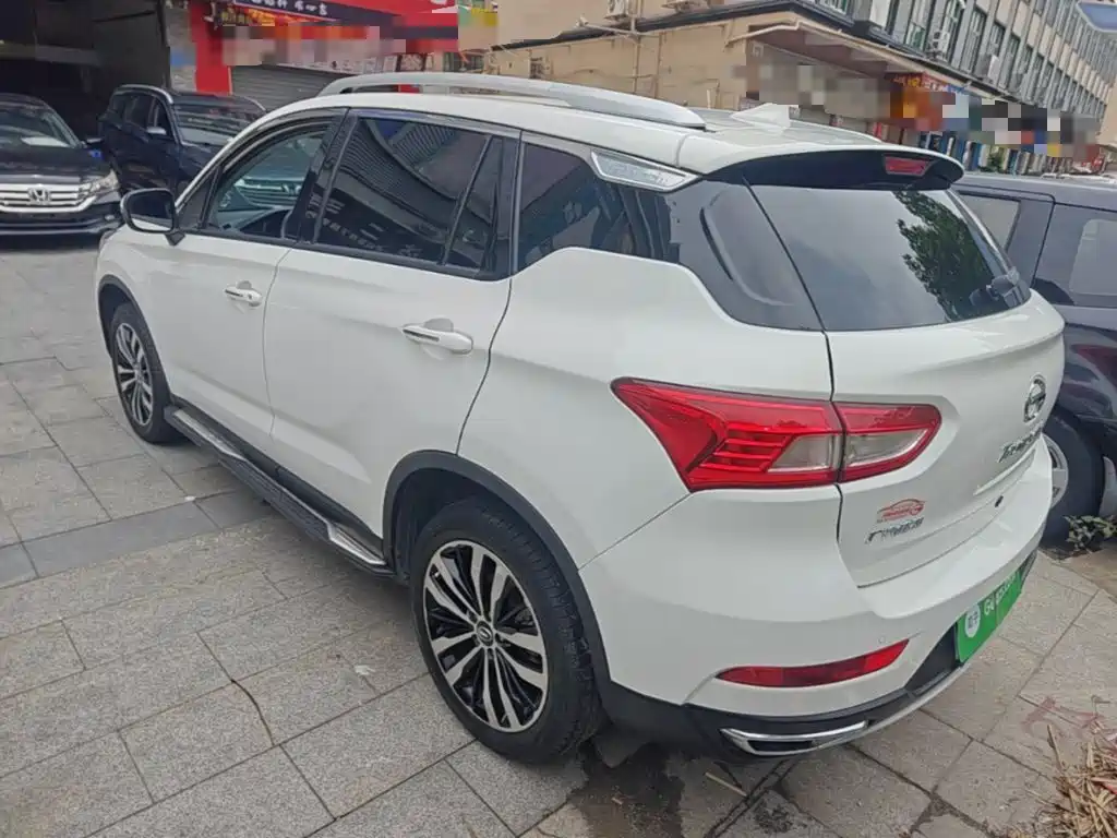 GAC Trumpchi GS4 2016 — фото 23