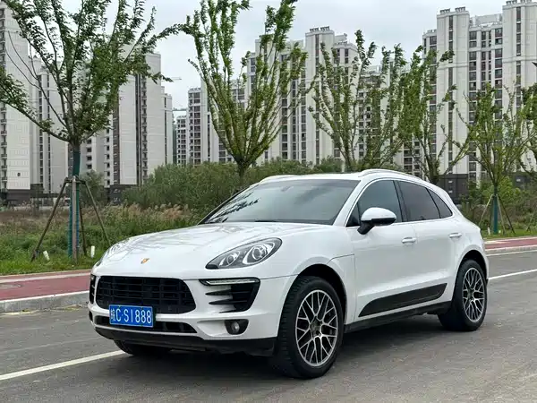 Porsche Macan 2014